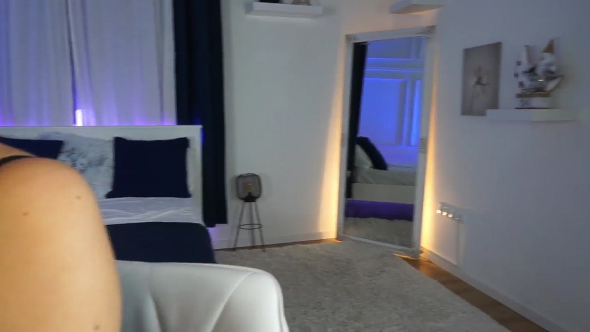 Gallery image thumbnail from Tessa_Quin's myfreecams stream on, 01/17/2026, 19:51 image 10 of 20
