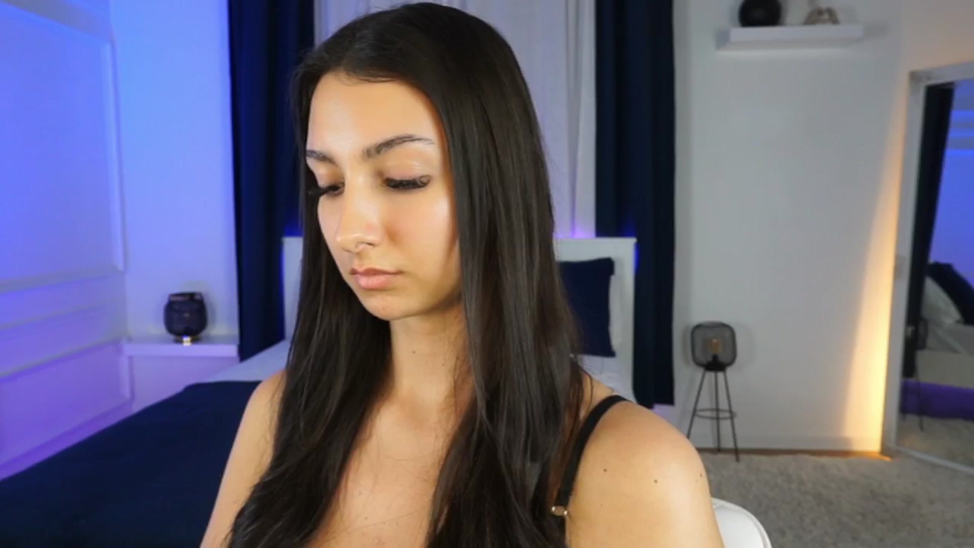 Gallery image thumbnail from Tessa_Quin's myfreecams stream on, 01/17/2026, 19:51 image 19 of 20