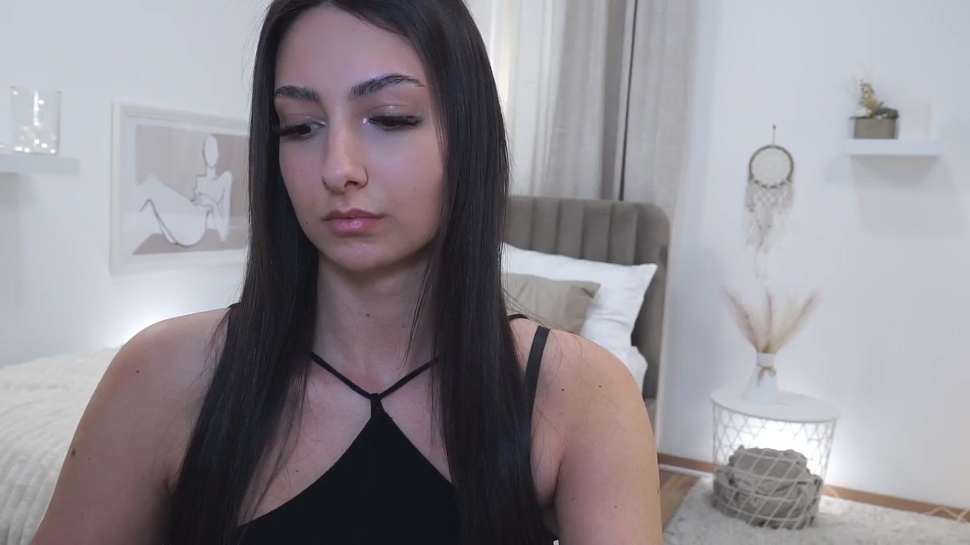 Gallery image thumbnail from Tessa_Quin's myfreecams stream on, 02/02/2026, 16:02 image 19 of 20