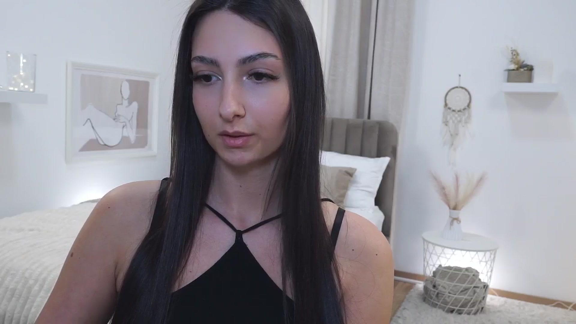 Gallery image thumbnail from Tessa_Quin's myfreecams stream on, 02/02/2026, 16:02 image 18 of 20