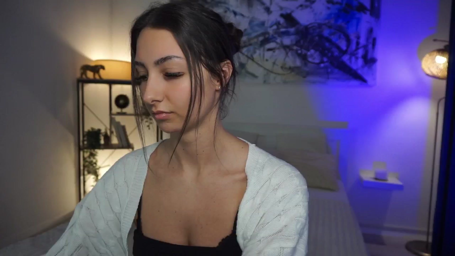 Gallery image thumbnail from Tessa_Quin's myfreecams stream on, 02/03/2026, 15:19 image 2 of 20