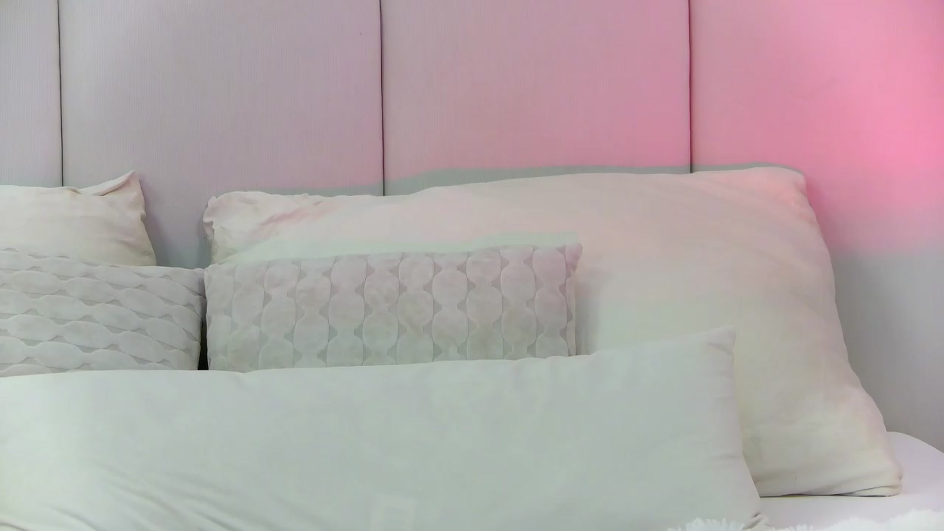 Gallery image thumbnail from Tessa_Quin's myfreecams stream on, 07/15/2026, 17:57 image 1 of 20