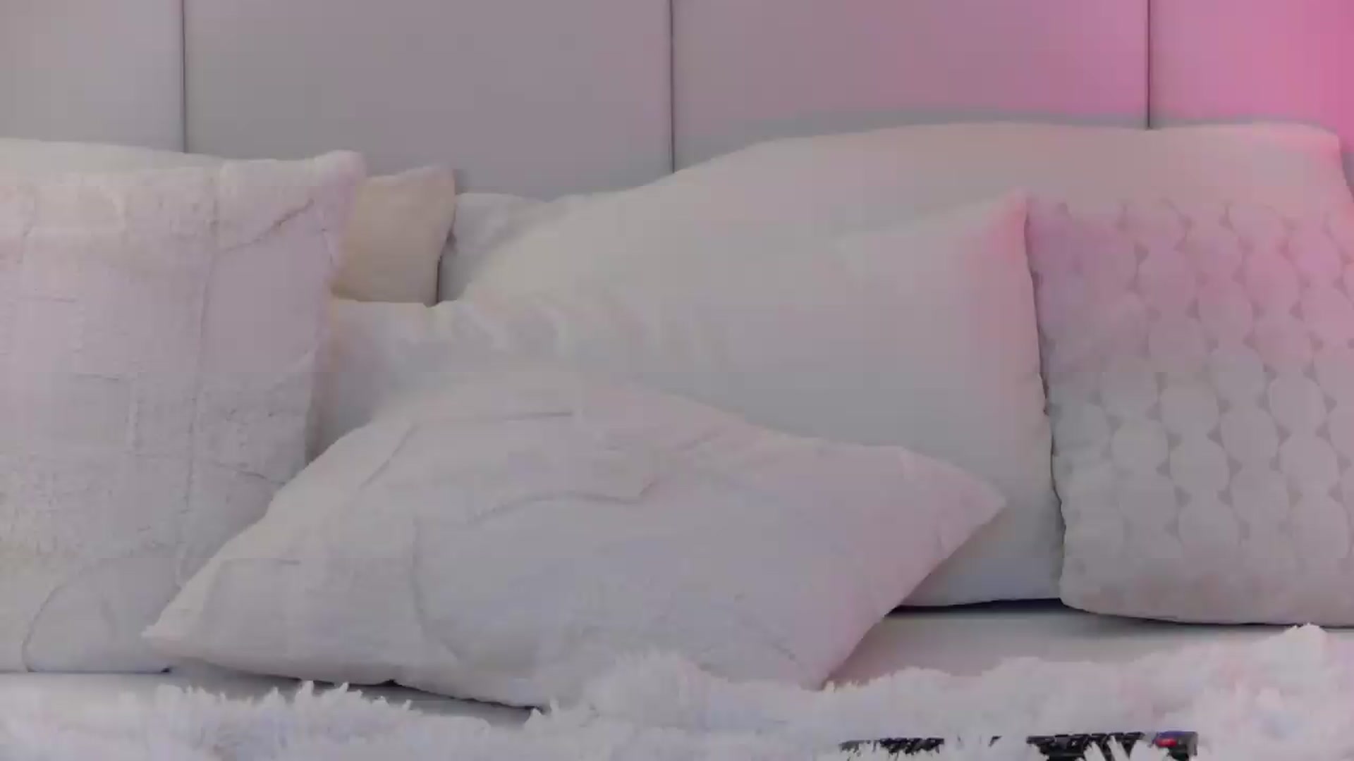 Gallery image thumbnail from Tessa_Quin's myfreecams stream on, 07/21/2026, 15:46 image 16 of 20
