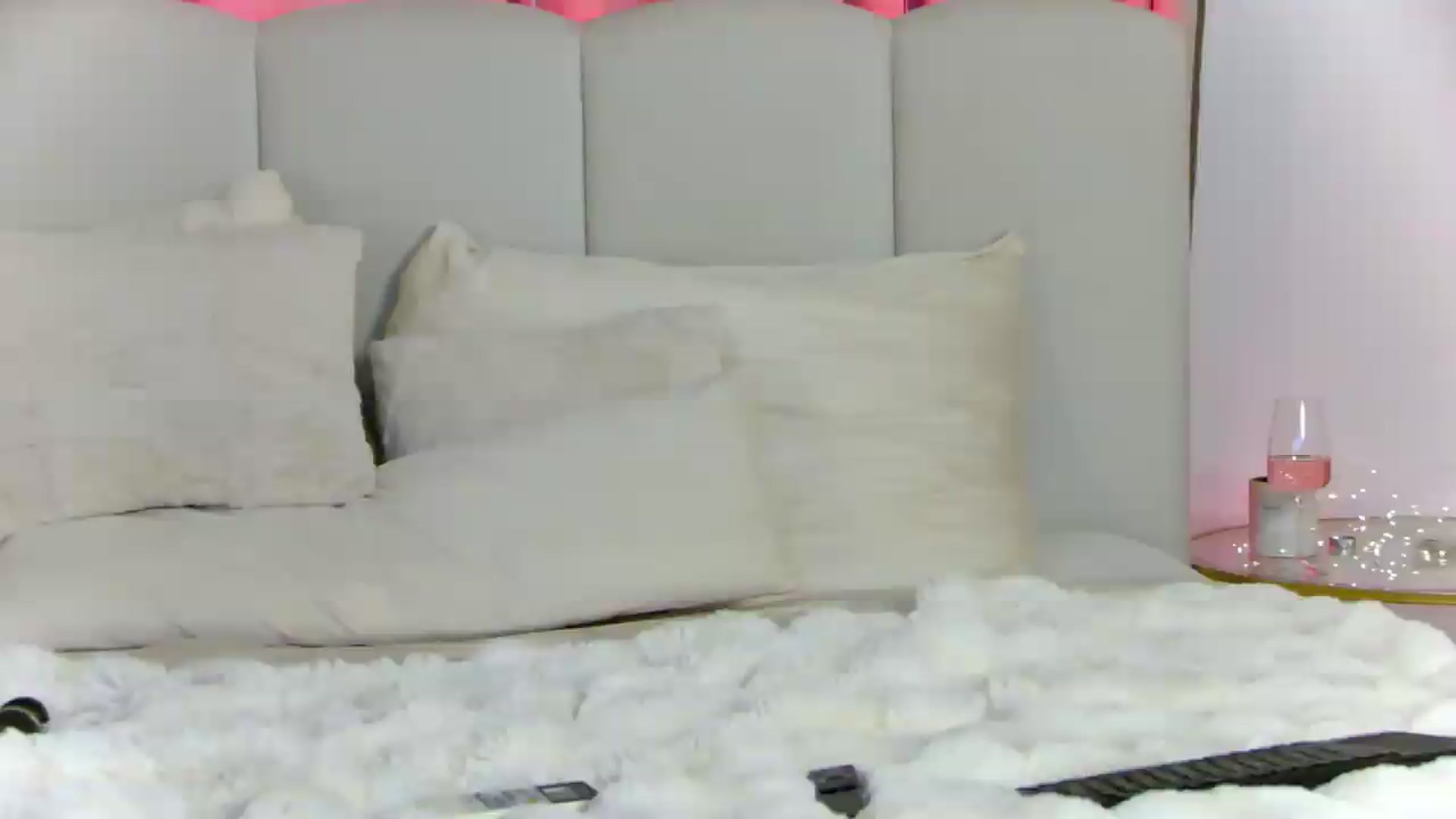 Gallery image thumbnail from Tessa_Quin's myfreecams stream on, 09/27/2026, 16:20 image 7 of 20
