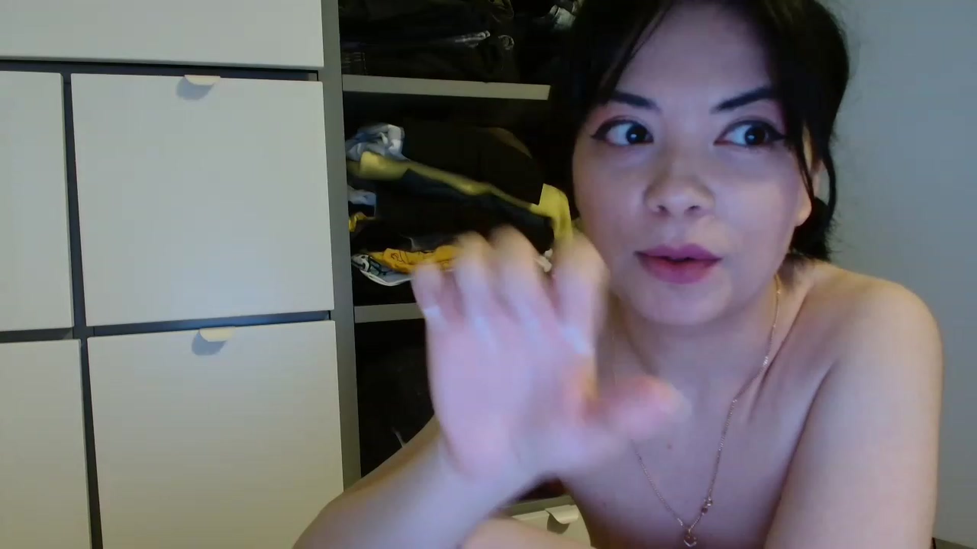 Gallery image thumbnail from Tessamenelly's myfreecams stream on, 05/10/2023, 14:51 image 3 of 20