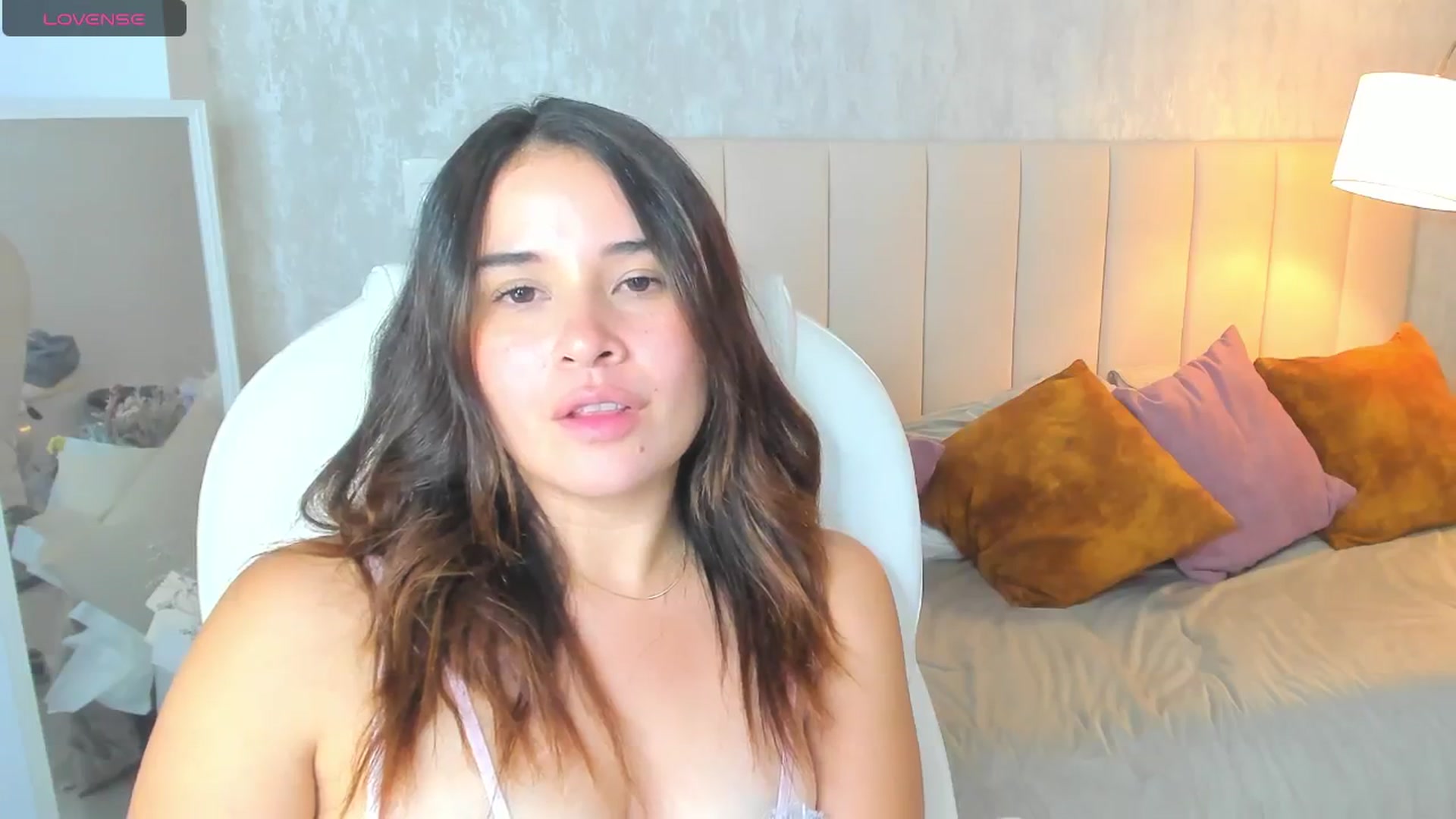 Gallery image thumbnail from Tesss's myfreecams stream on, 09/18/2024, 05:50 image 9 of 20