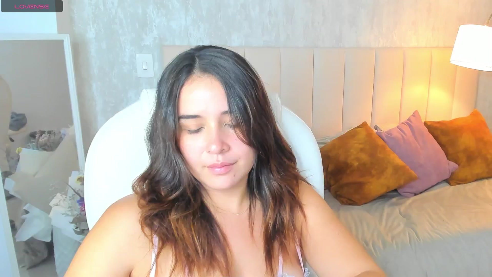 Gallery image thumbnail from Tesss's myfreecams stream on, 09/18/2024, 05:50 image 11 of 20