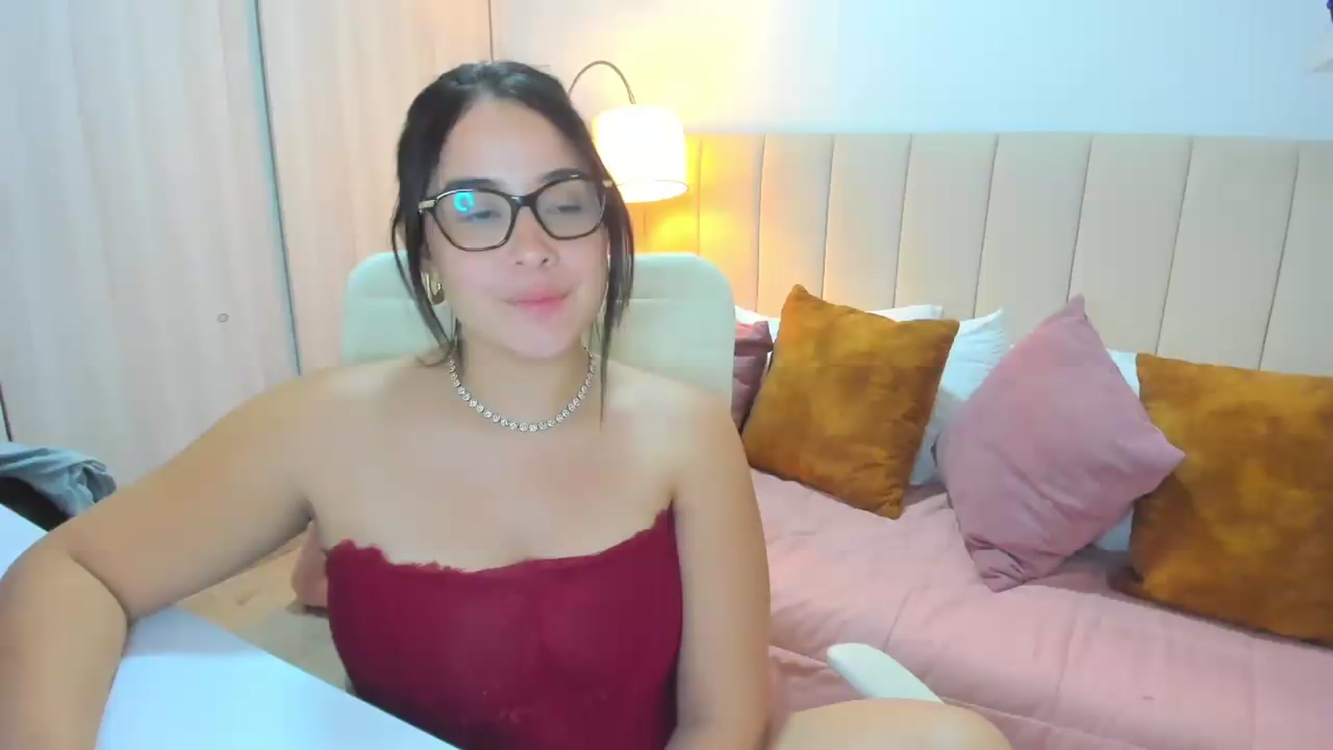 Gallery image thumbnail from Tesss's myfreecams stream on, 07/20/2026, 07:11 image 17 of 20