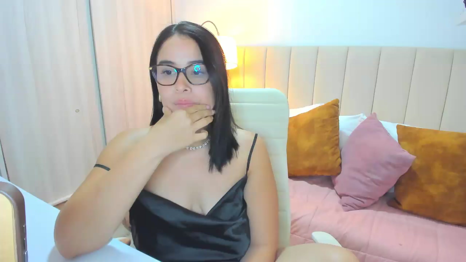 Gallery image thumbnail from Tesss's myfreecams stream on, 07/21/2026, 06:07 image 10 of 20