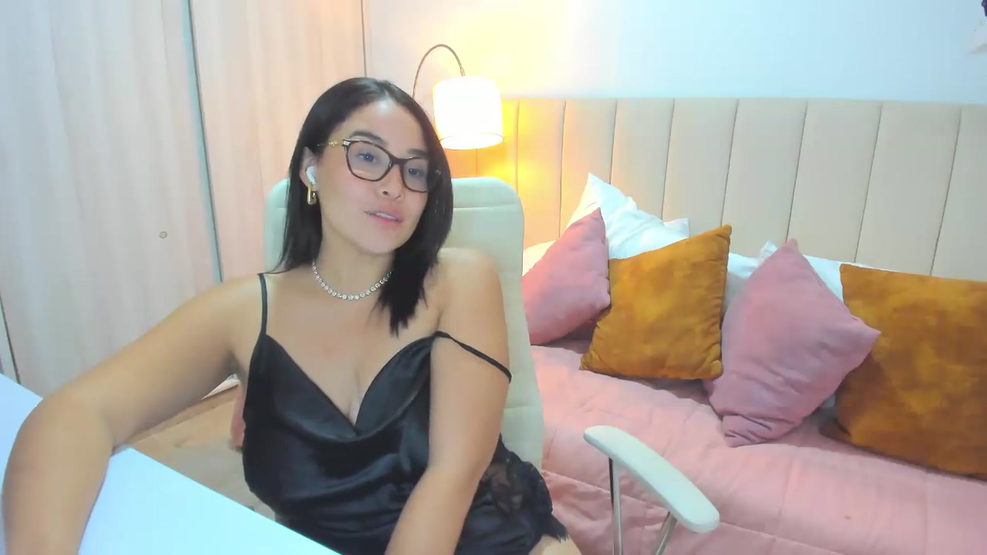 Gallery image thumbnail from Tesss's myfreecams stream on, 07/21/2026, 06:26 image 10 of 20