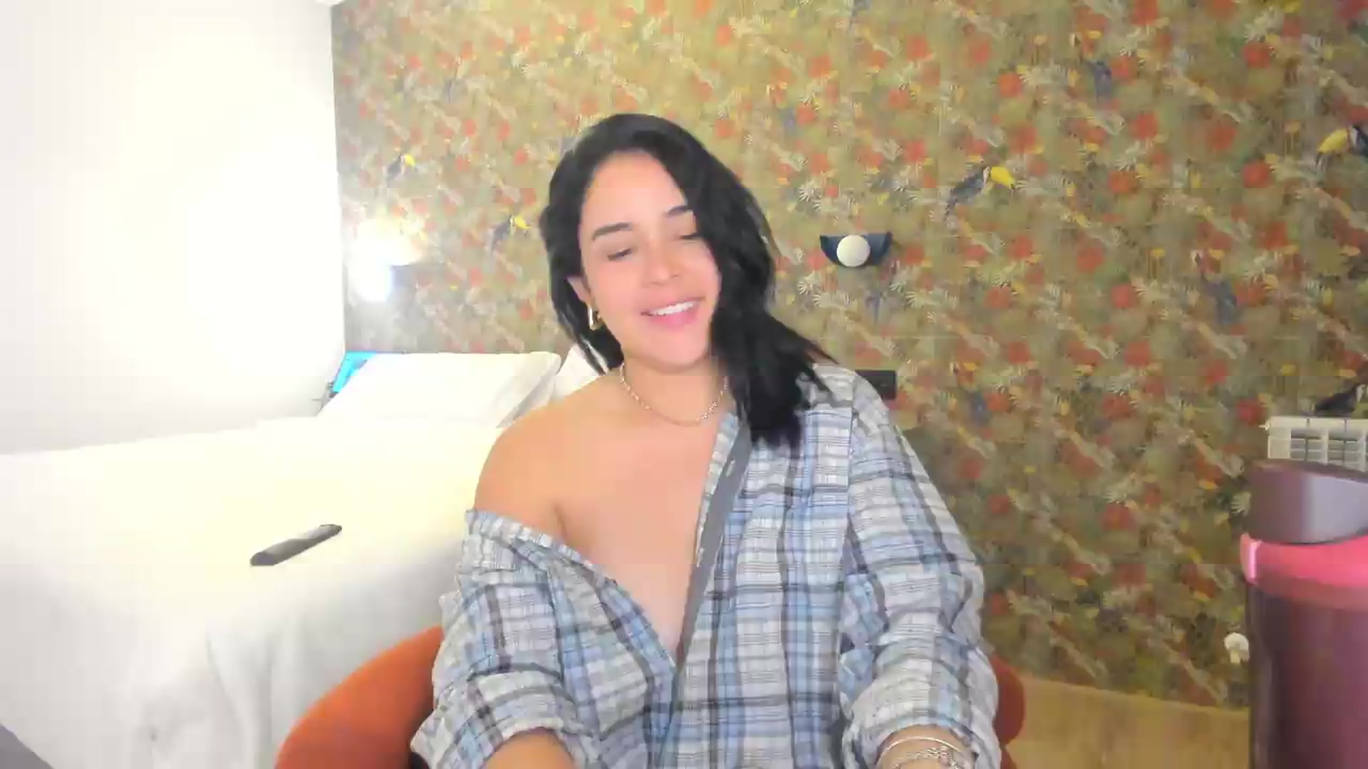 Gallery image thumbnail from Tesss's myfreecams stream on, 08/18/2026, 06:28 image 17 of 20