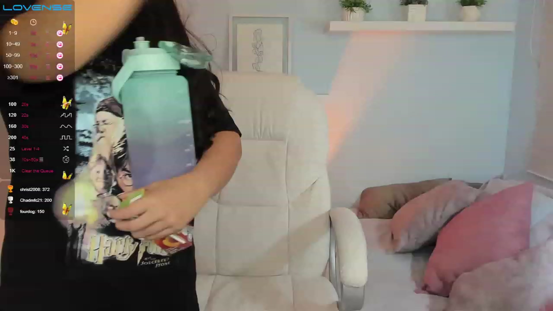 Gallery image thumbnail from Tesss_baby's myfreecams stream on, 02/25/2023, 10:53 image 16 of 20