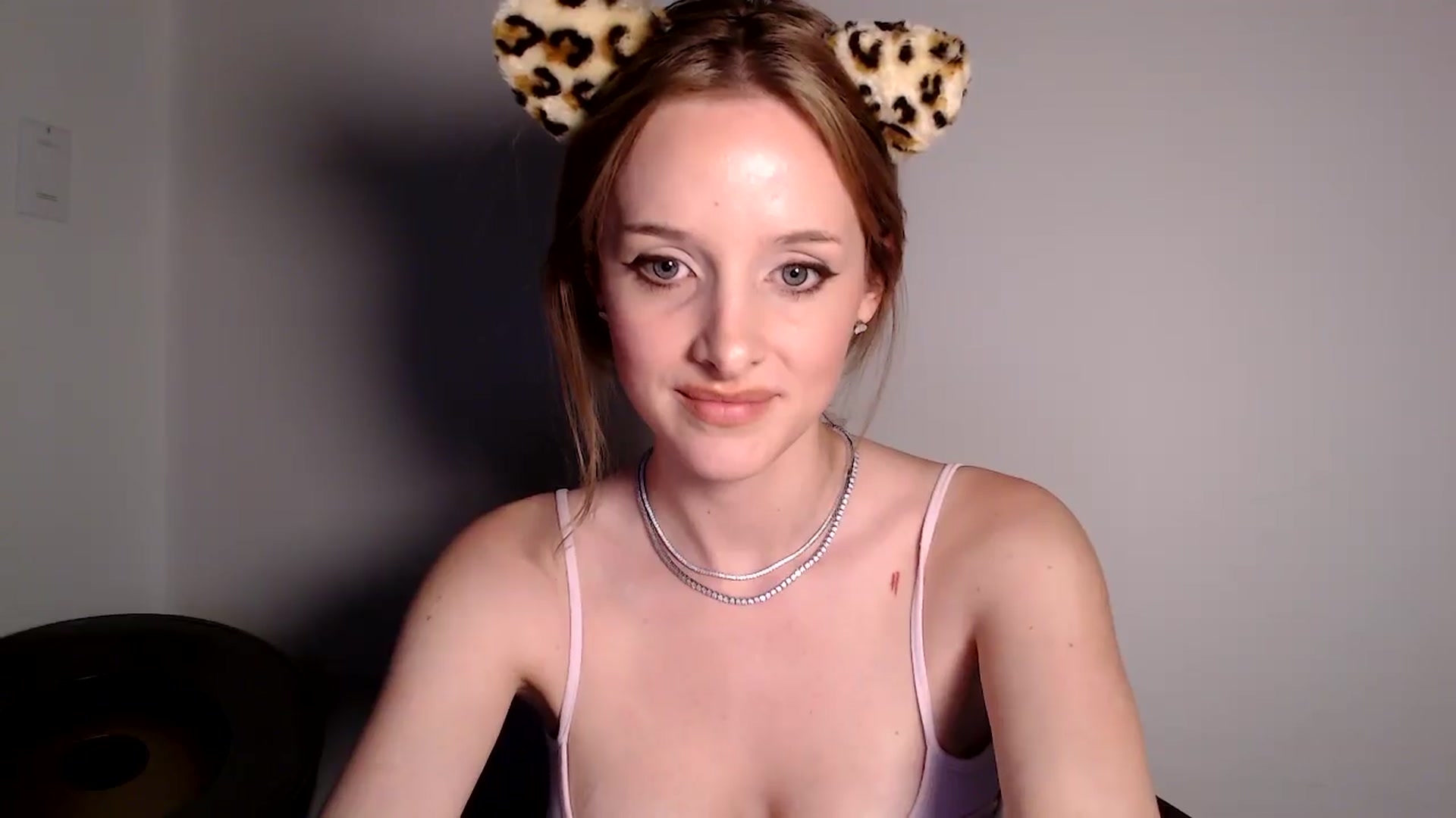 Gallery image thumbnail from TexasReed's myfreecams stream on, 12/06/2025, 24:27 image 20 of 20