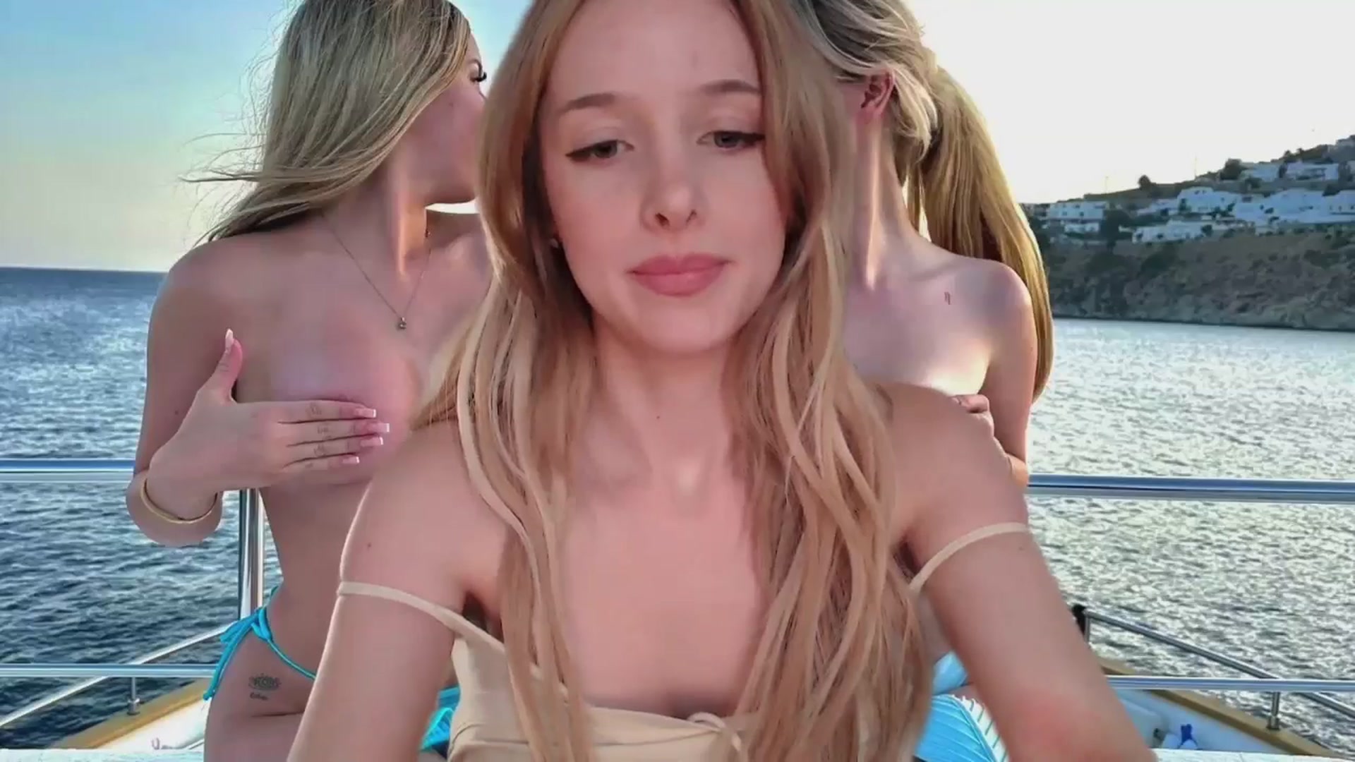 Gallery image thumbnail from TexasReed's myfreecams stream on, 12/27/2025, 21:00 image 8 of 20