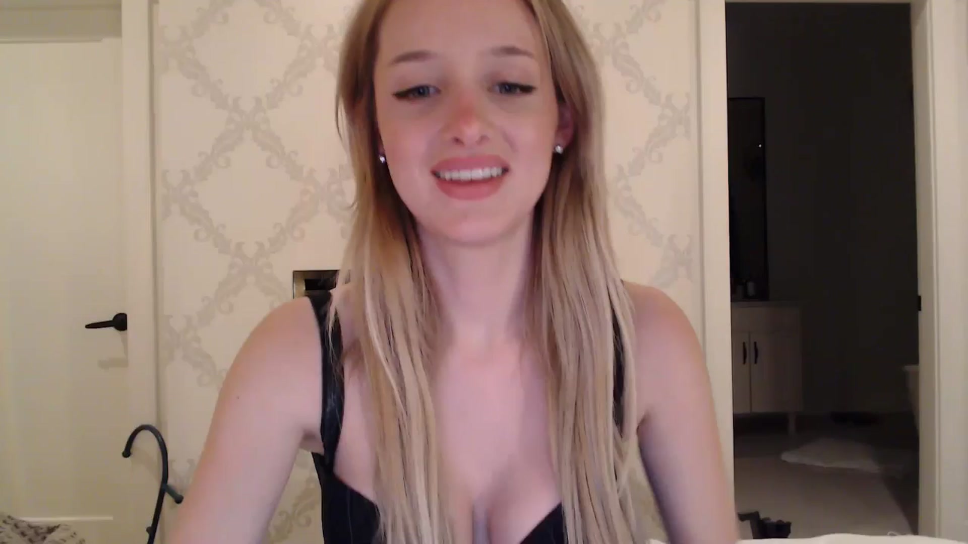 Gallery image thumbnail from TexasReed's myfreecams stream on, 01/04/2026, 09:04 image 11 of 20