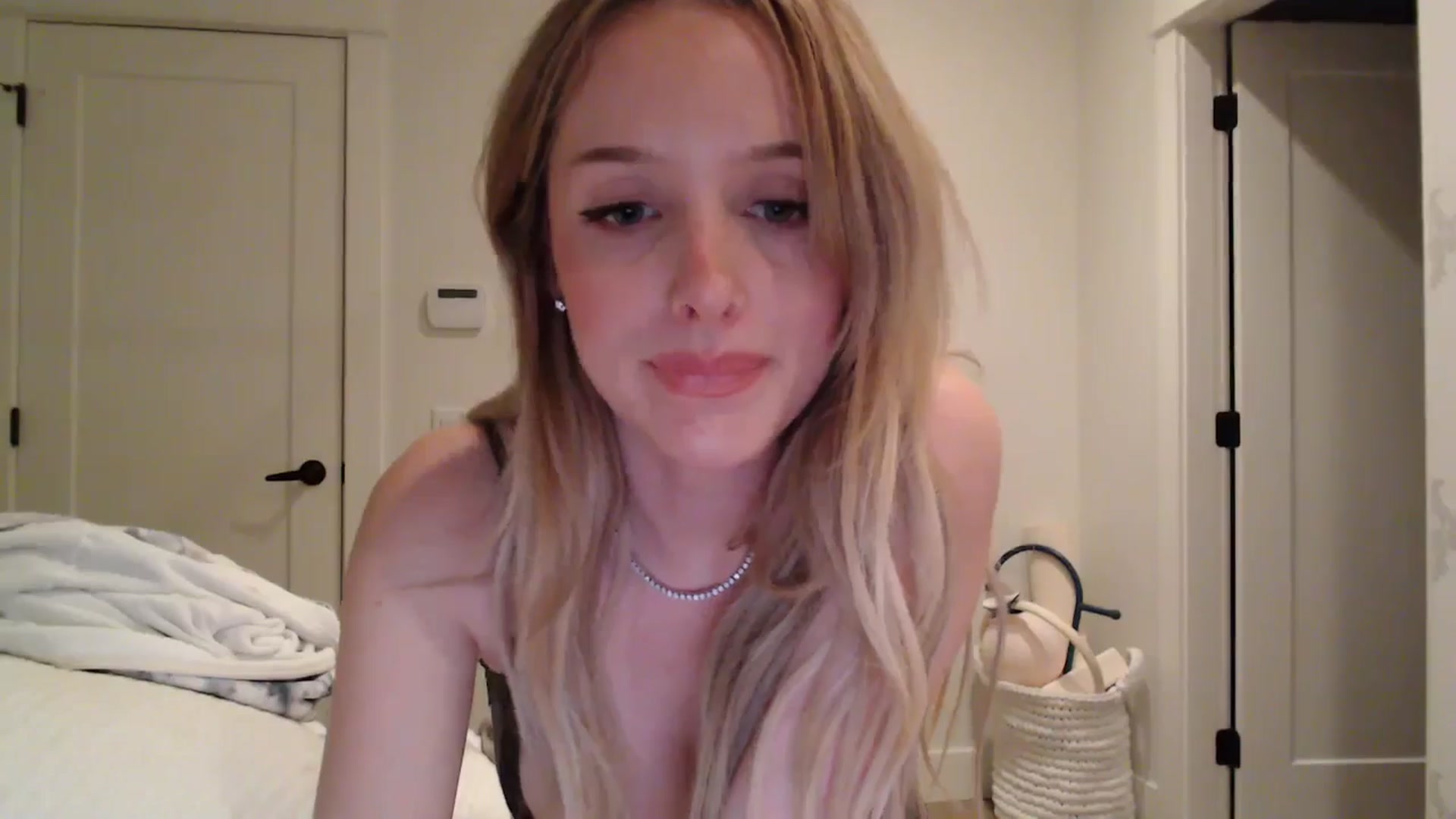 Gallery image thumbnail from TexasReed's myfreecams stream on, 01/05/2026, 06:38 image 13 of 20