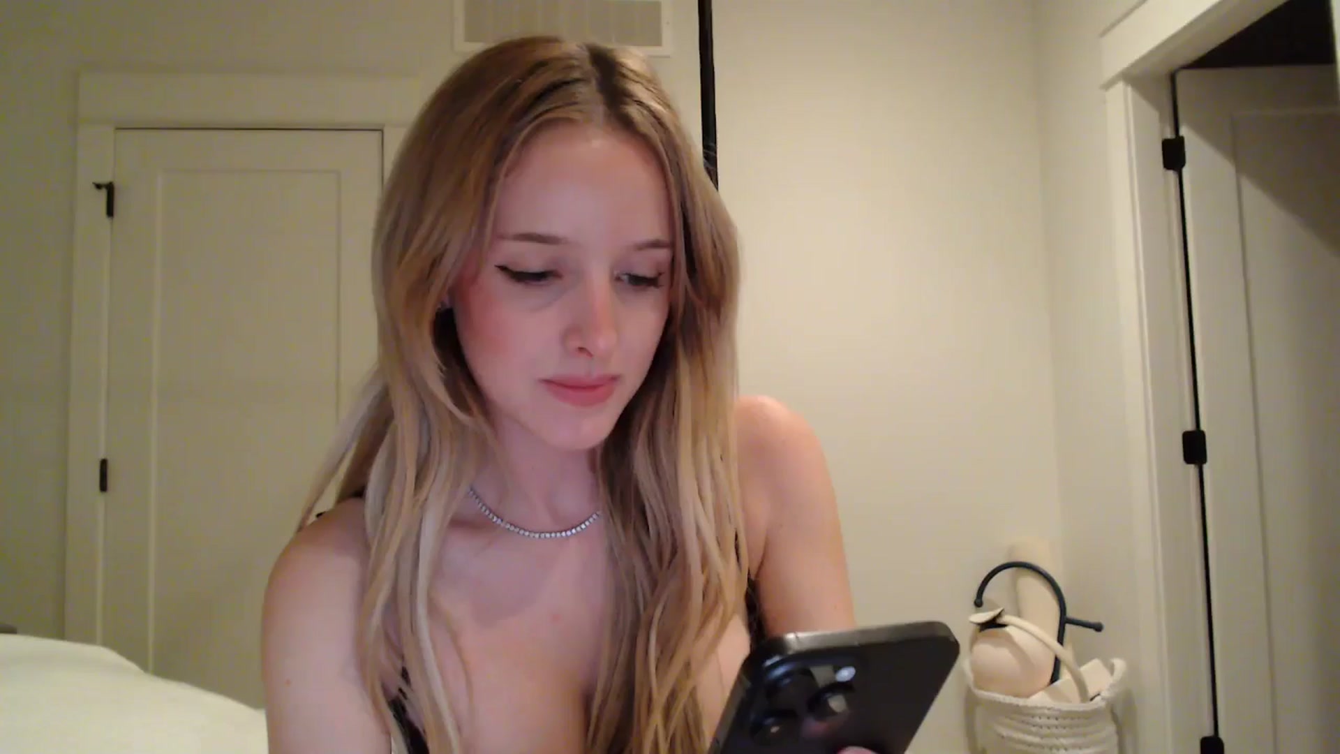 Gallery image thumbnail from TexasReed's myfreecams stream on, 01/05/2026, 08:57 image 10 of 20