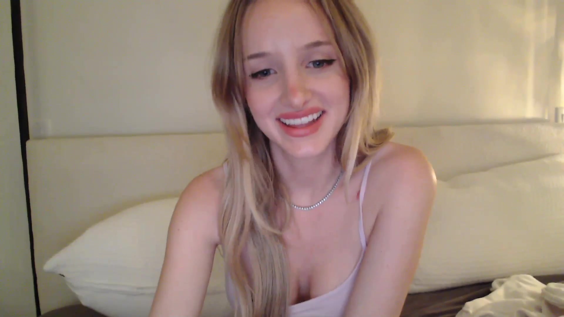 Gallery image thumbnail from TexasReed's myfreecams stream on, 01/06/2026, 06:22 image 16 of 20