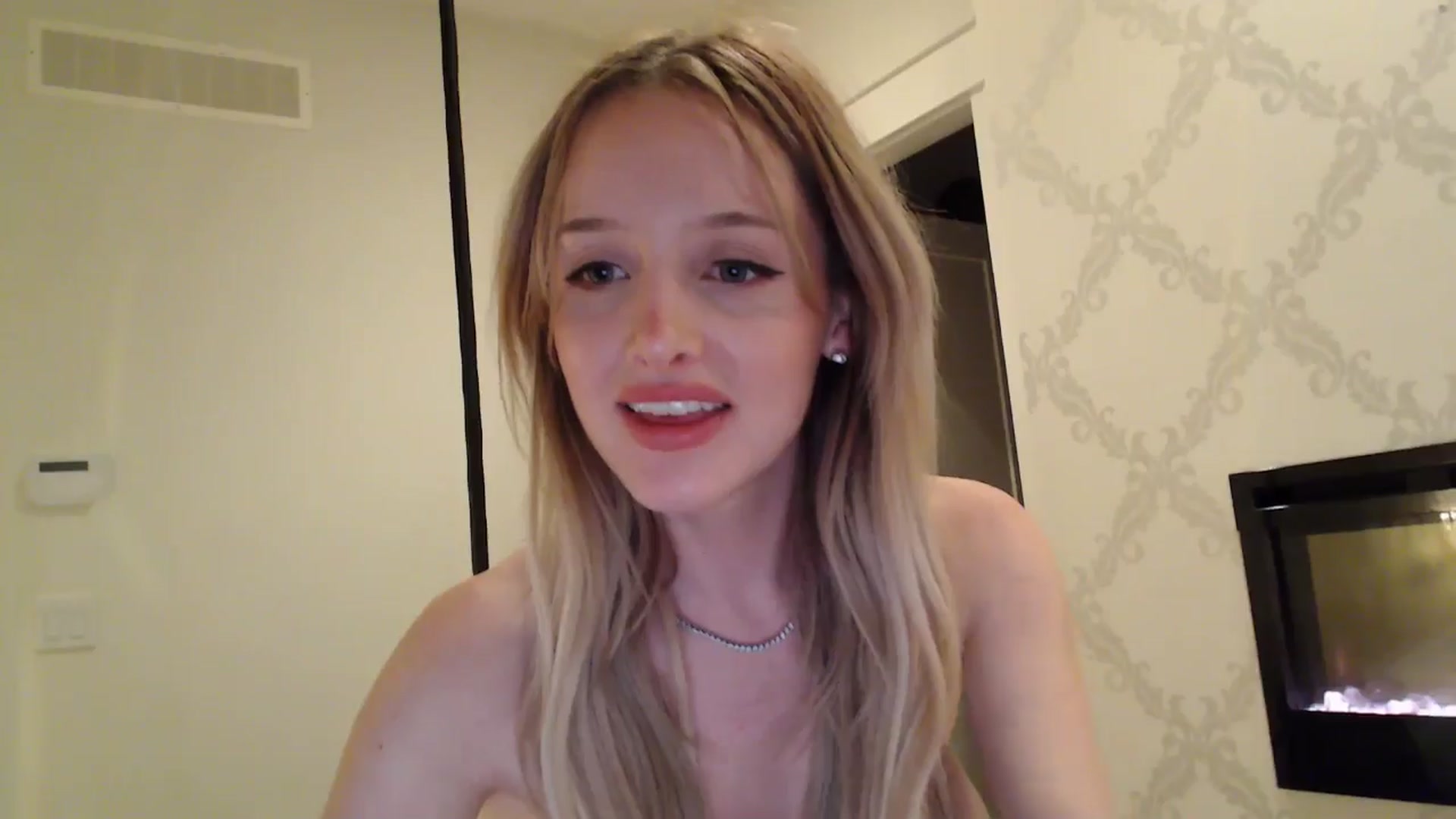 Gallery image thumbnail from TexasReed's myfreecams stream on, 01/06/2026, 07:04 image 17 of 20