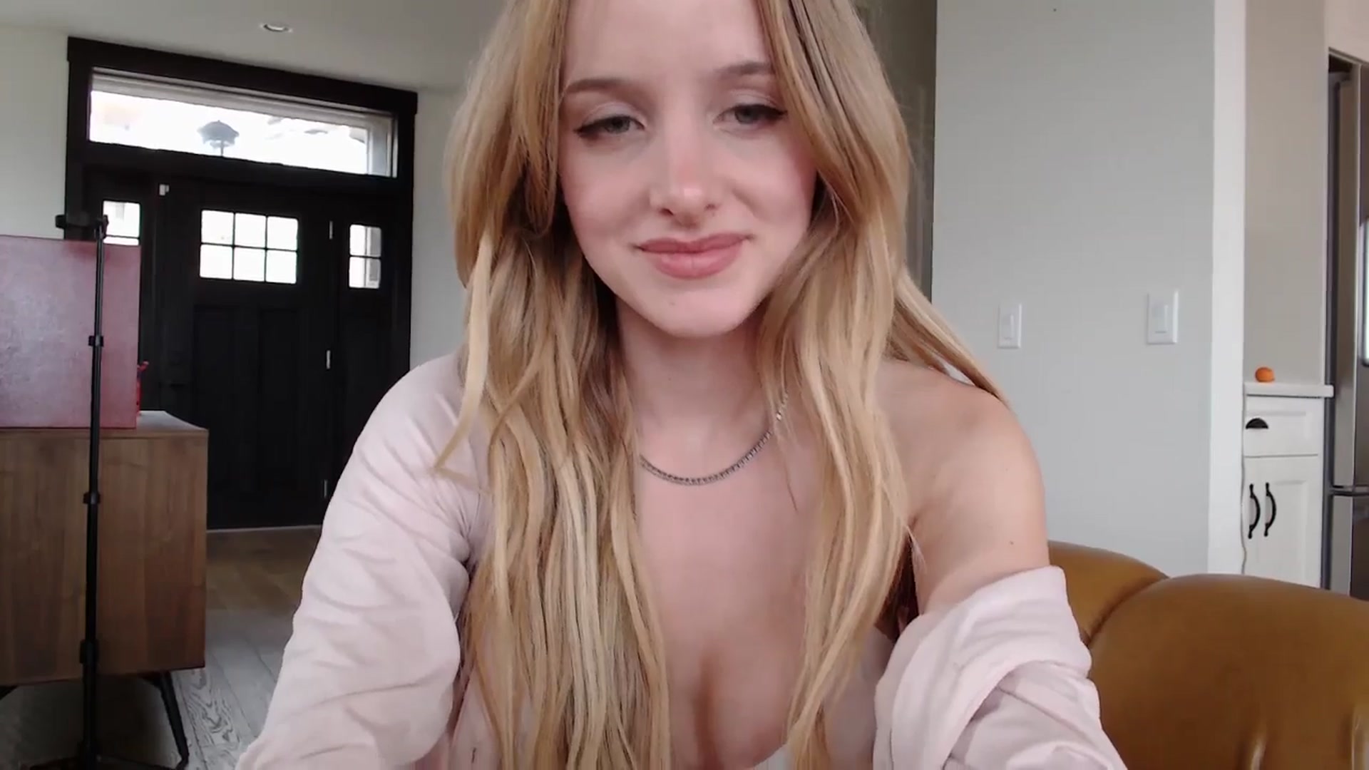 Gallery image thumbnail from TexasReed's myfreecams stream on, 01/12/2026, 21:53 image 18 of 20