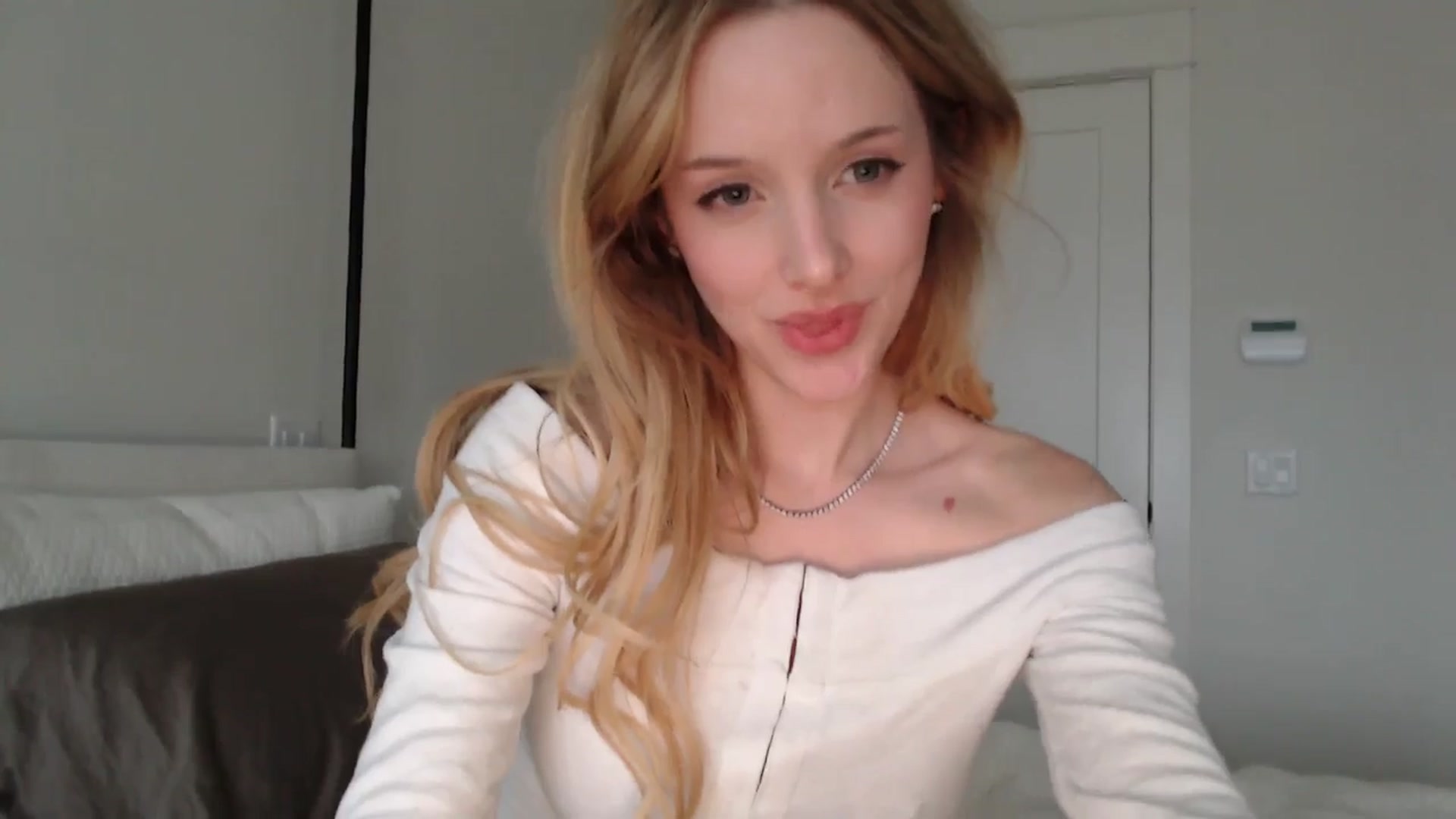 Gallery image thumbnail from TexasReed's myfreecams stream on, 01/21/2026, 23:52 image 4 of 20
