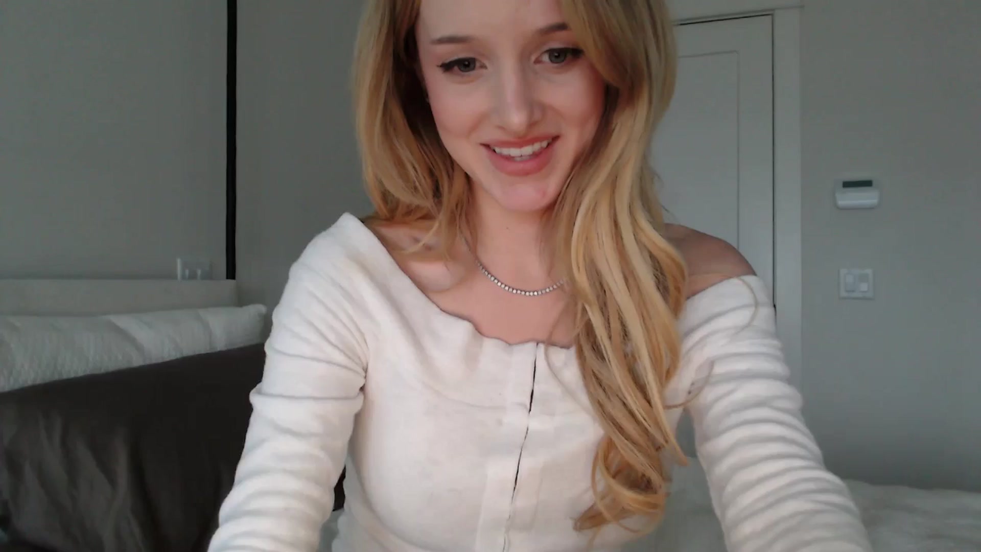 Gallery image thumbnail from TexasReed's myfreecams stream on, 01/21/2026, 23:52 image 1 of 20
