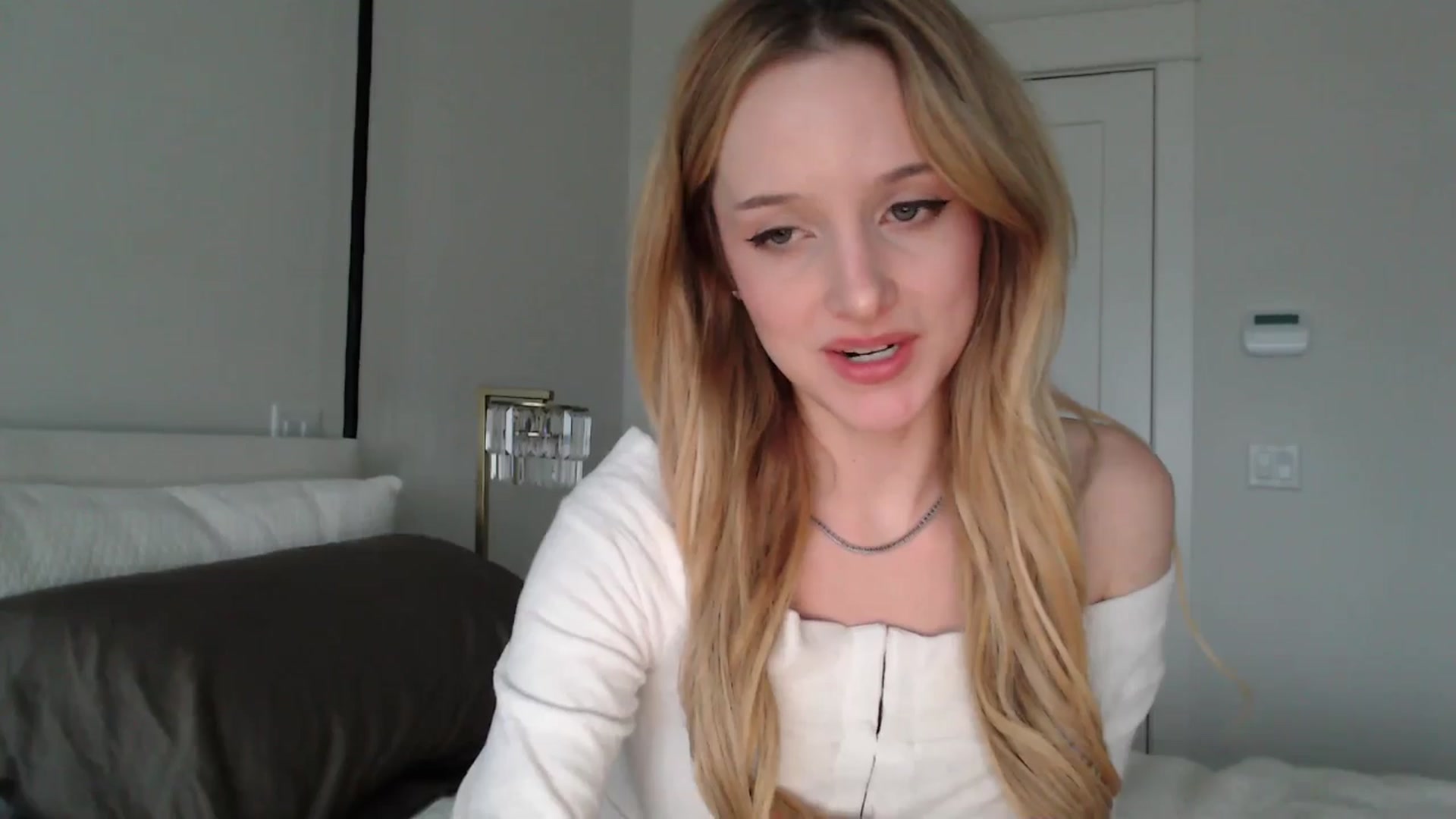 Gallery image thumbnail from TexasReed's myfreecams stream on, 01/21/2026, 23:52 image 15 of 20