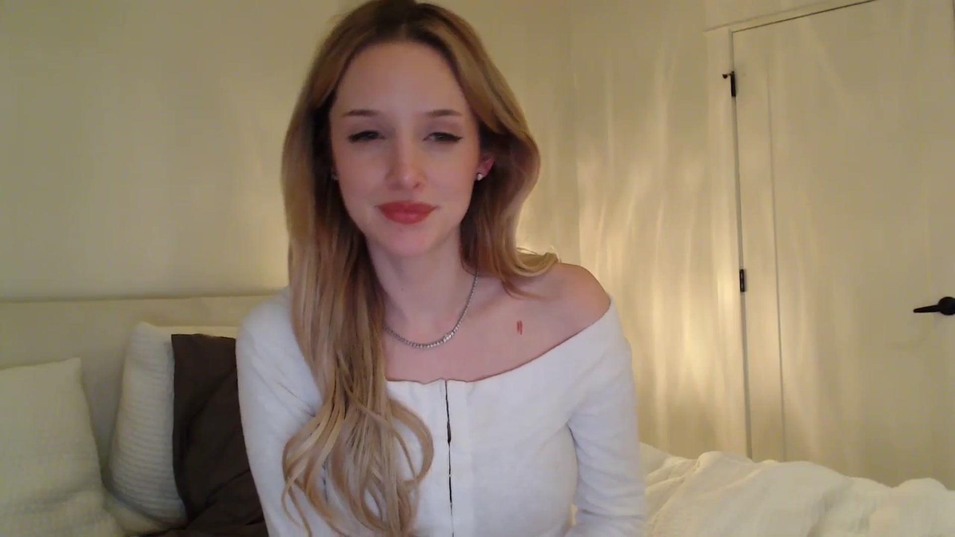 Gallery image thumbnail from TexasReed's myfreecams stream on, 01/22/2026, 08:43 image 16 of 20