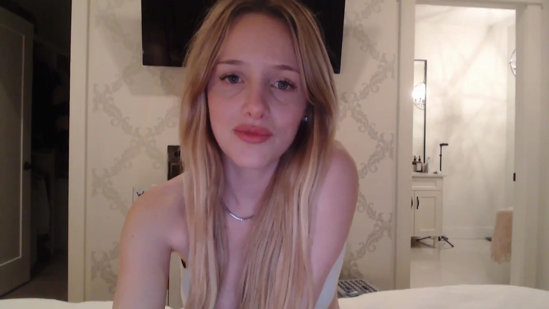 Gallery image thumbnail from TexasReed's myfreecams stream on, 02/08/2026, 05:59 image 16 of 20