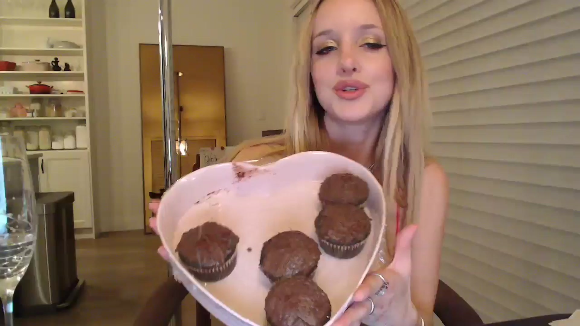 Gallery image thumbnail from TexasReed's myfreecams stream on, 02/17/2026, 08:21 image 4 of 20