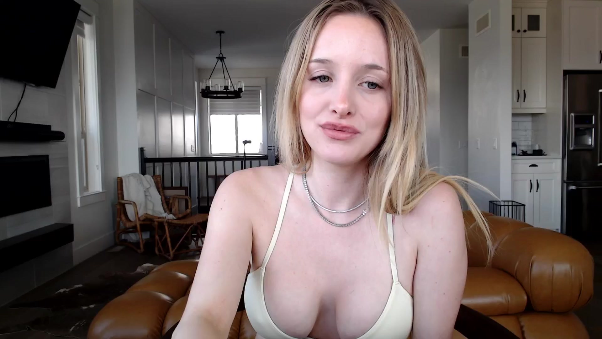 Gallery image thumbnail from TexasReed's myfreecams stream on, 02/17/2026, 22:16 image 5 of 20