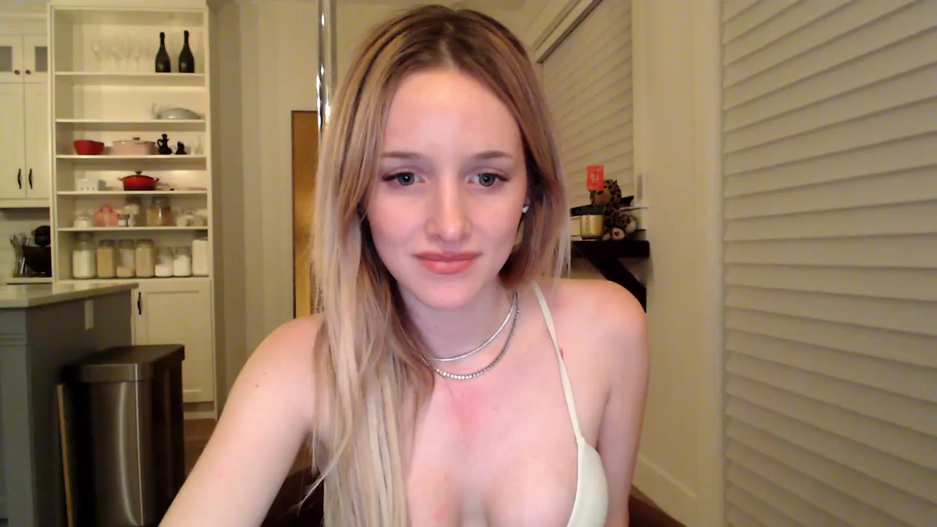 Gallery image thumbnail from TexasReed's myfreecams stream on, 02/18/2026, 06:31 image 12 of 20