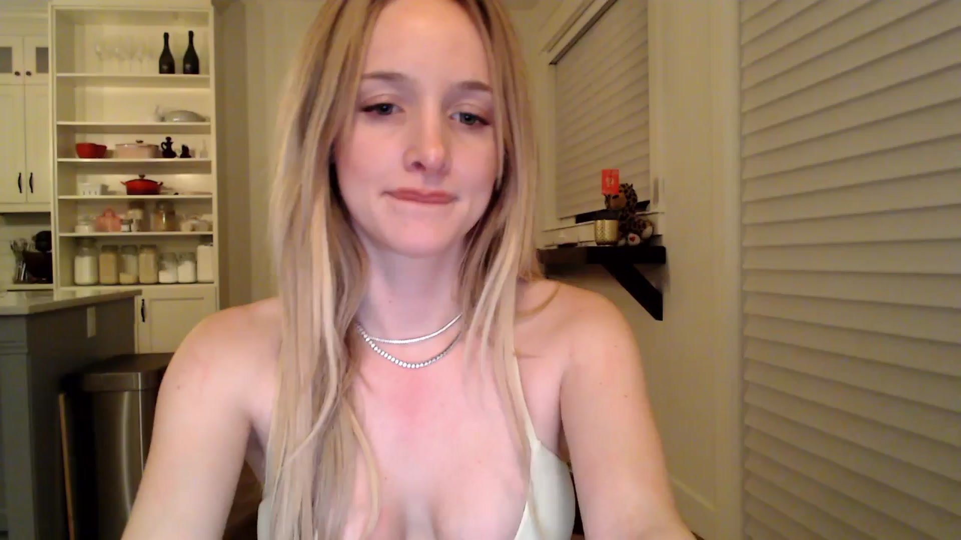 Gallery image thumbnail from TexasReed's myfreecams stream on, 02/18/2026, 06:31 image 1 of 20