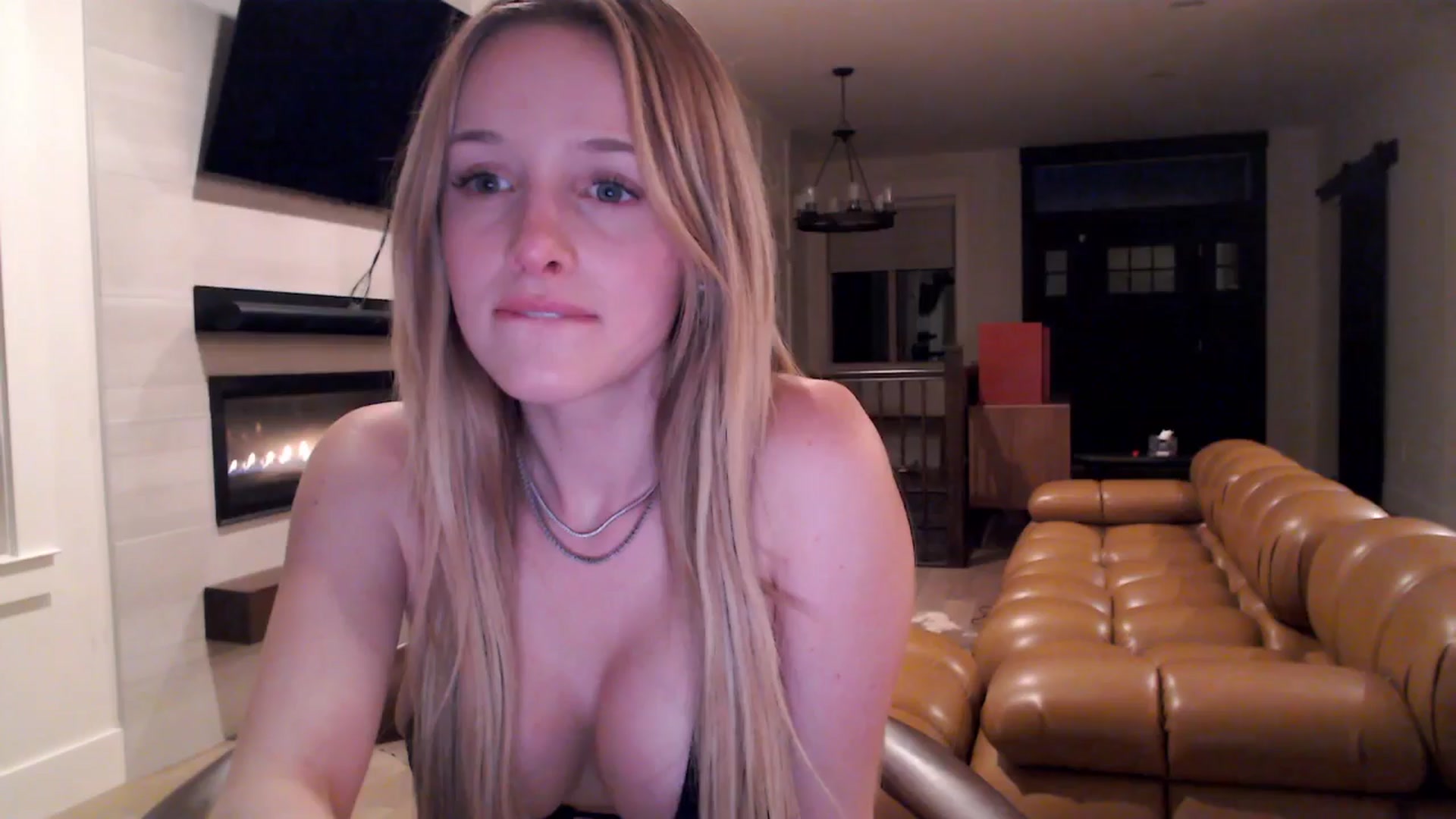Gallery image thumbnail from TexasReed's myfreecams stream on, 02/19/2026, 05:05 image 6 of 20