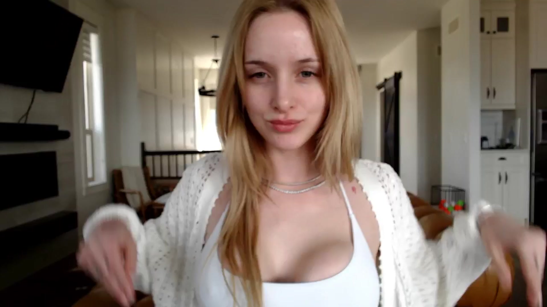 Gallery image thumbnail from TexasReed's myfreecams stream on, 03/02/2026, 17:52 image 4 of 20