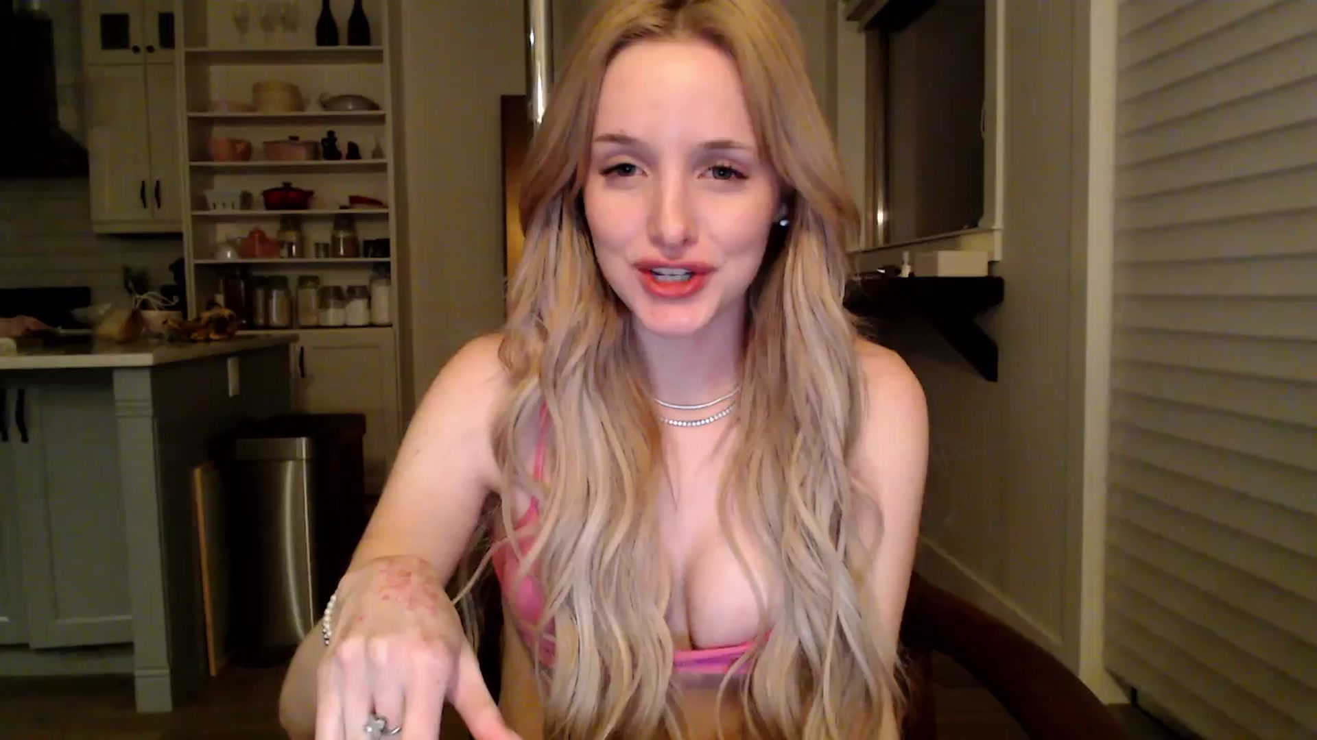 Gallery image thumbnail from TexasReed's myfreecams stream on, 03/06/2026, 07:56 image 3 of 20