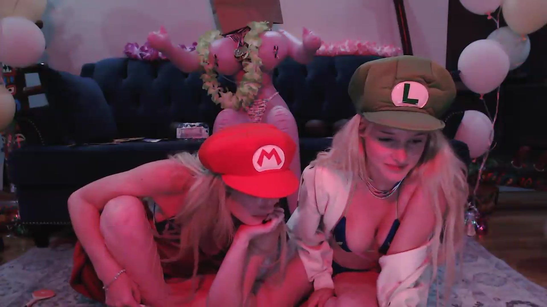 Gallery image thumbnail from TexasReed's myfreecams stream on, 07/23/2026, 10:07 image 18 of 20
