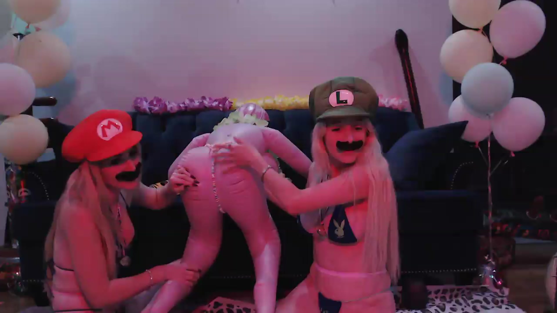Gallery image thumbnail from TexasReed's myfreecams stream on, 07/23/2026, 10:07 image 3 of 20