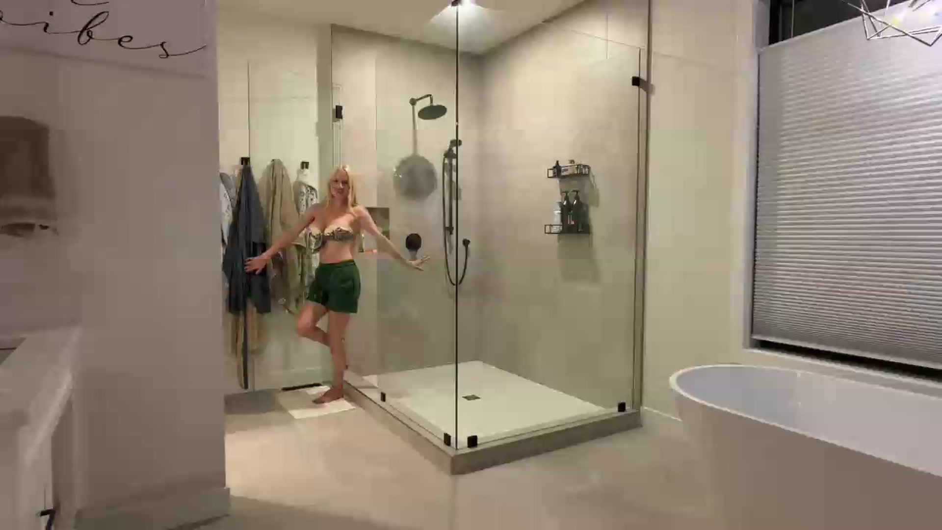Gallery image thumbnail from TexasReed's myfreecams stream on, 08/23/2026, 06:28 image 1 of 20