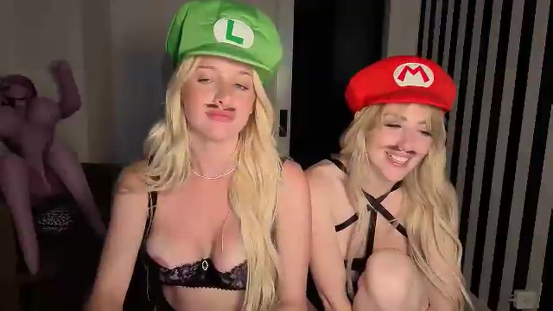 Gallery image thumbnail from TexasReed's myfreecams stream on, 08/29/2026, 09:12 image 11 of 20
