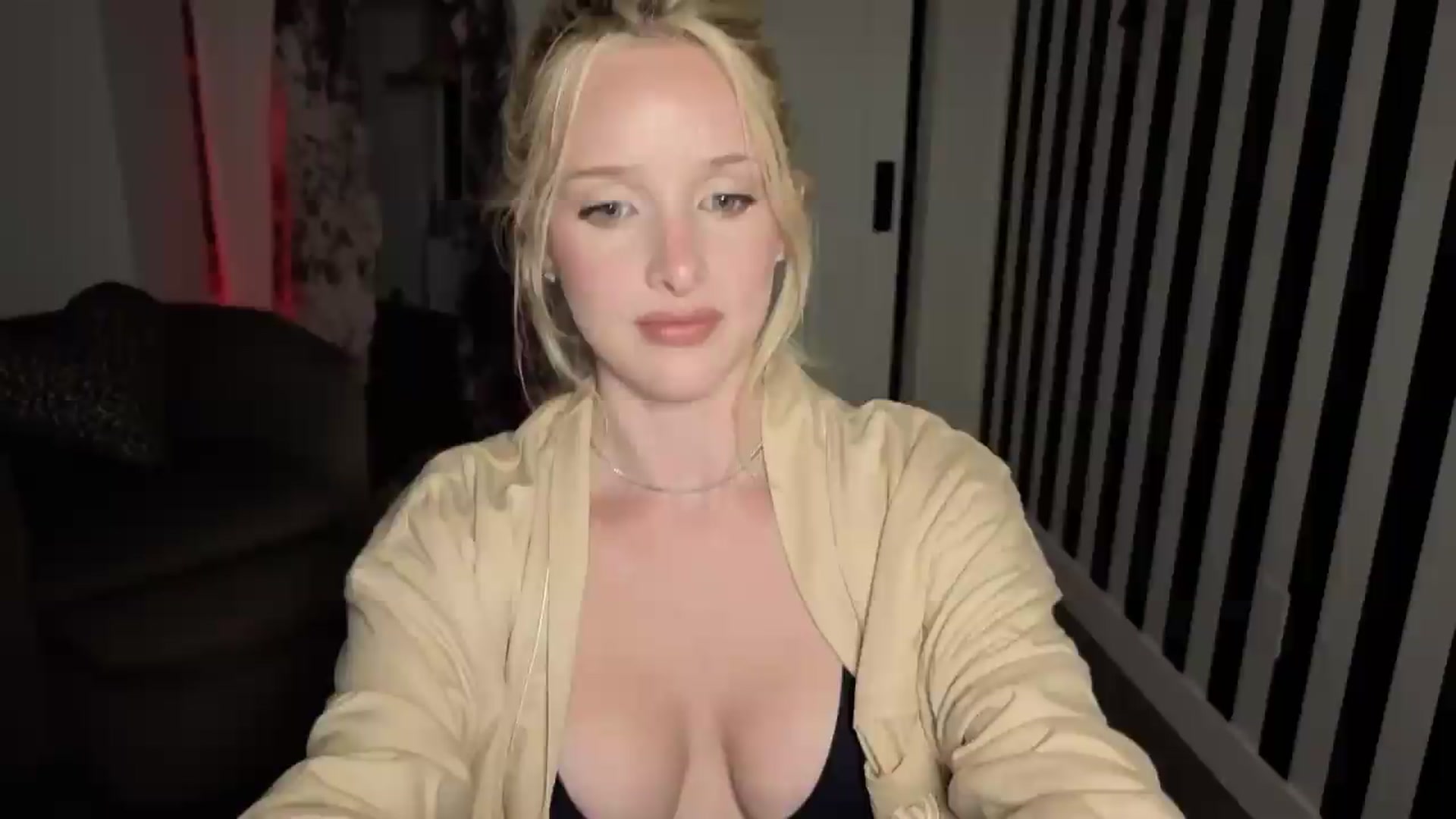 Gallery image thumbnail from TexasReed's myfreecams stream on, 09/08/2026, 05:33 image 17 of 20