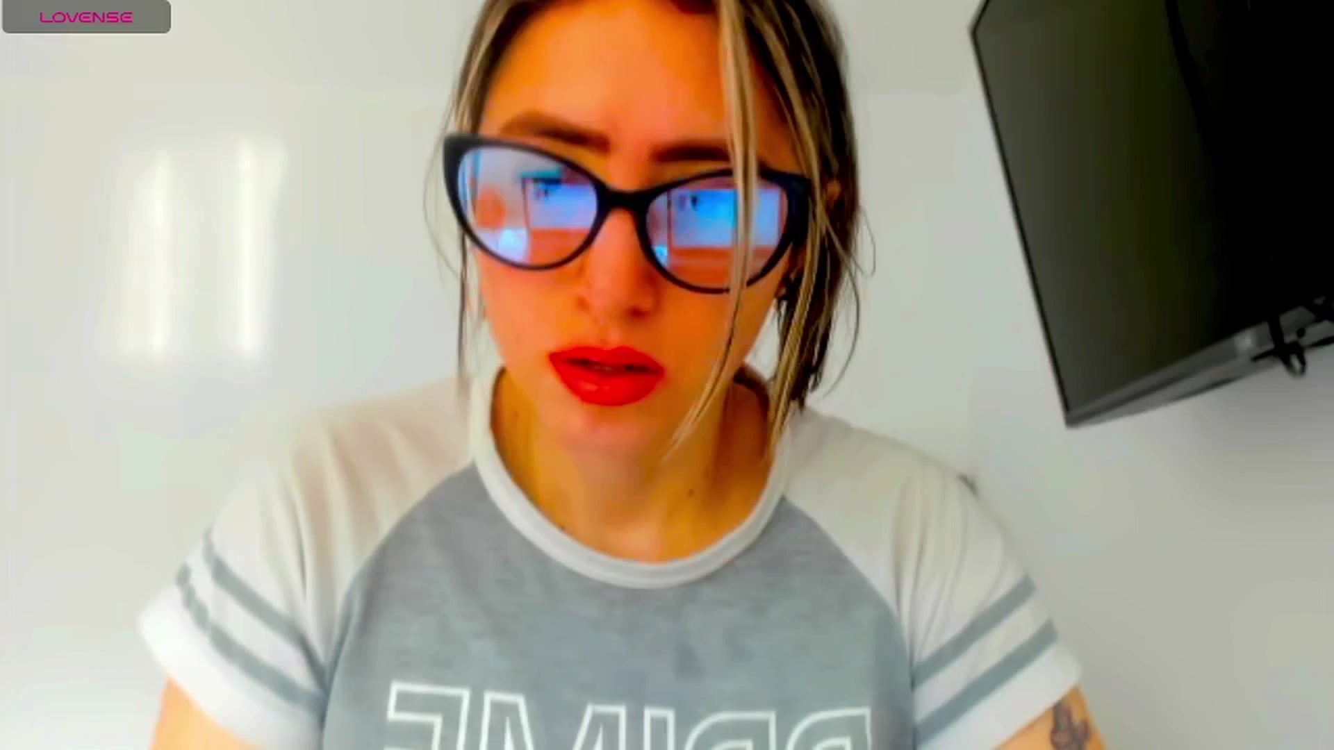 Gallery image thumbnail from ThBella's myfreecams stream on, 03/15/2025, 14:26 image 3 of 20