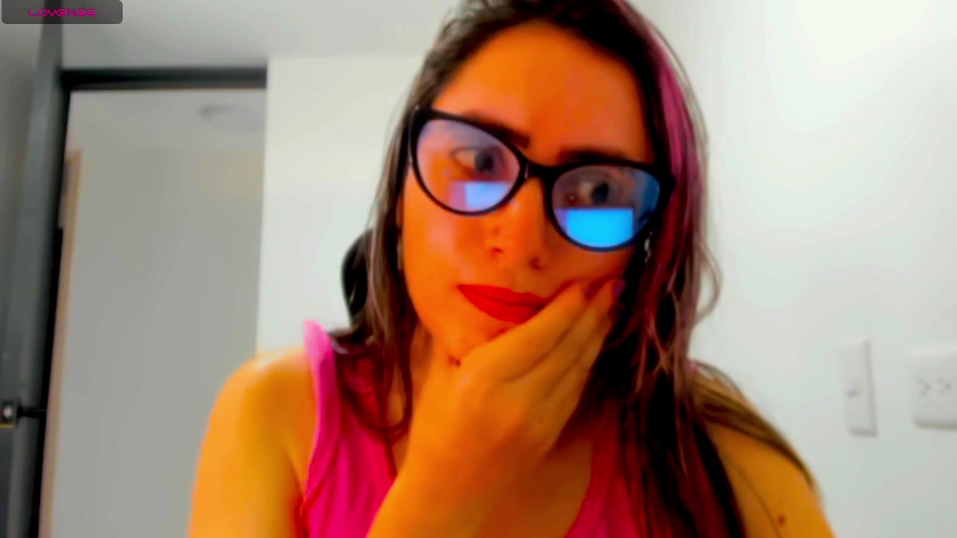 Gallery image thumbnail from ThBella's myfreecams stream on, 03/24/2025, 16:16 image 14 of 20