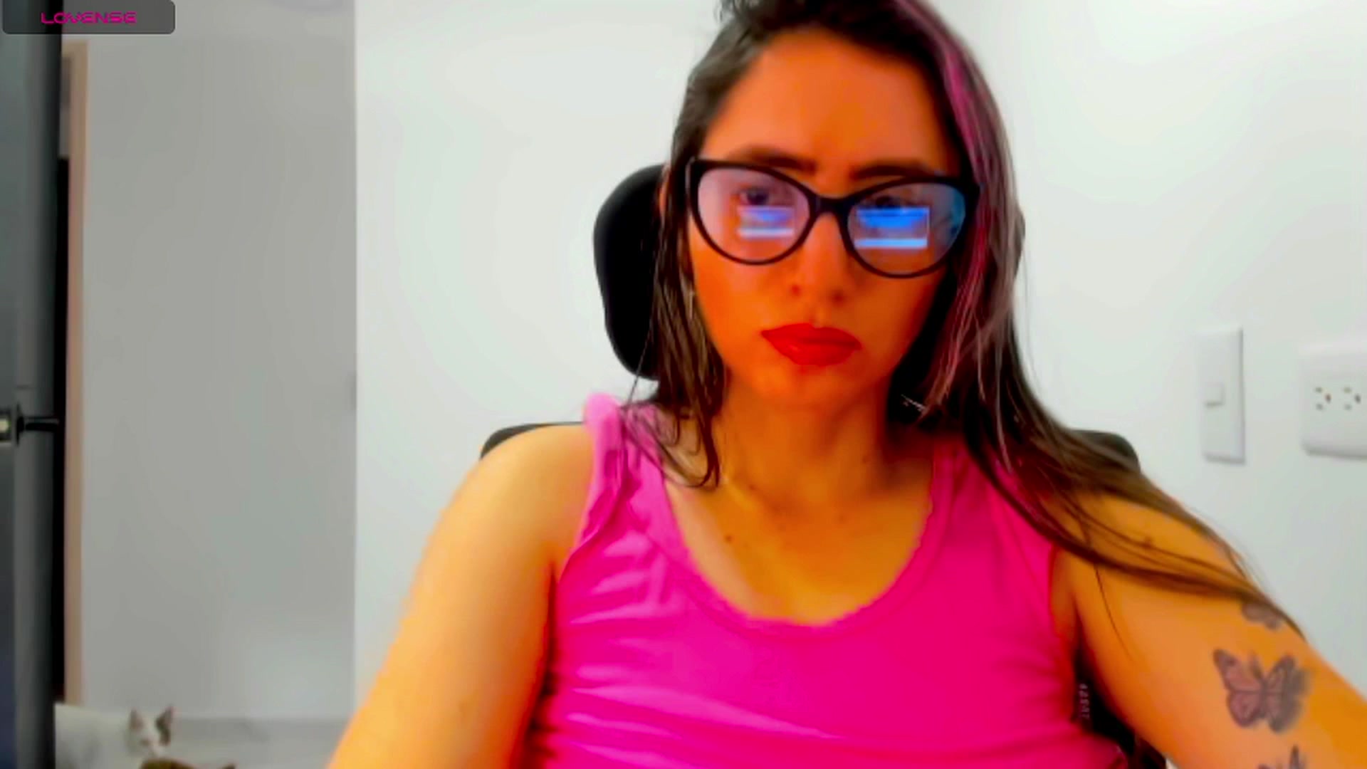 Gallery image thumbnail from ThBella's myfreecams stream on, 03/24/2025, 16:16 image 7 of 20