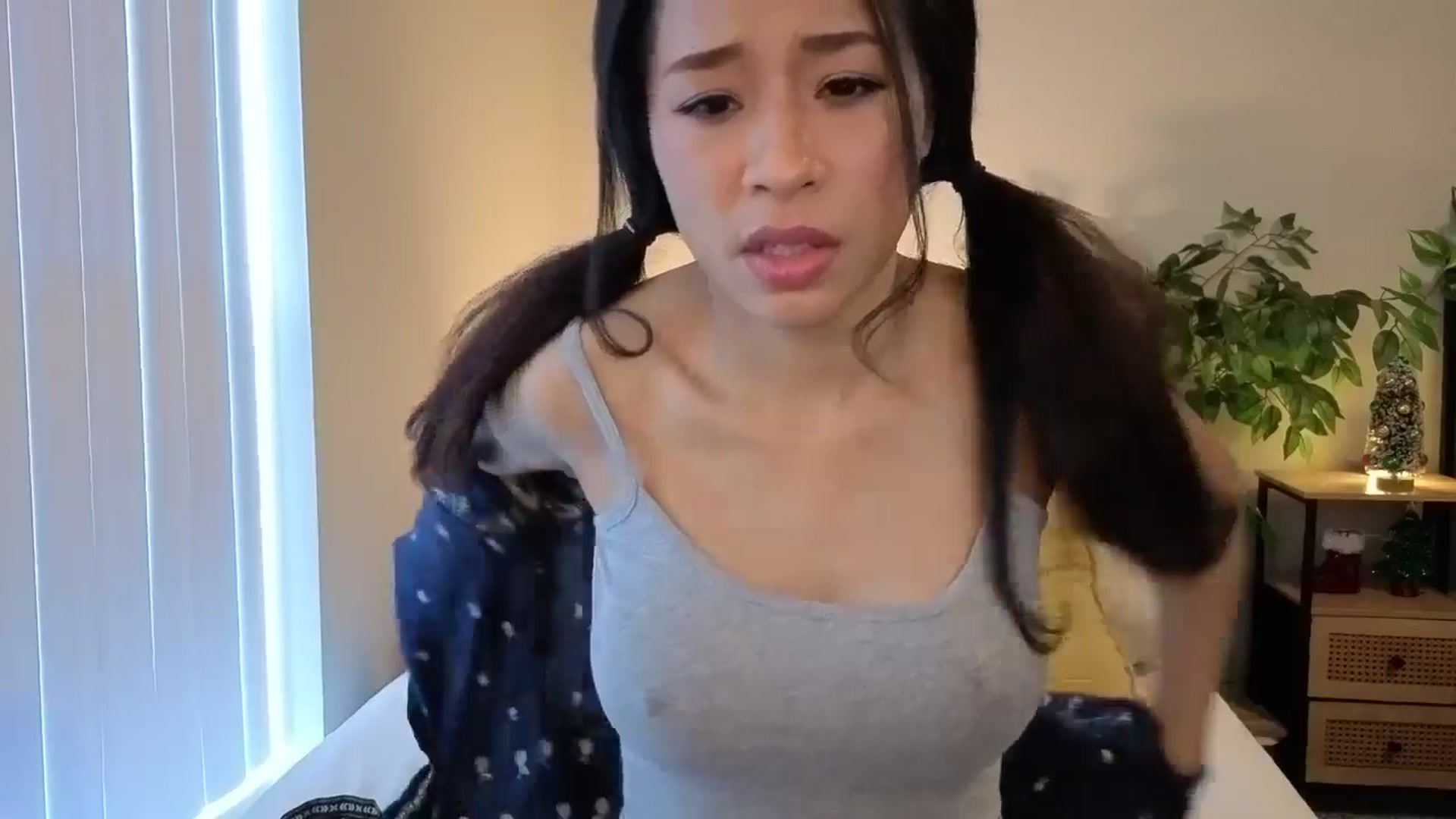 Gallery image thumbnail from Thaispice's myfreecams stream on, 12/17/2025, 19:42 image 7 of 20