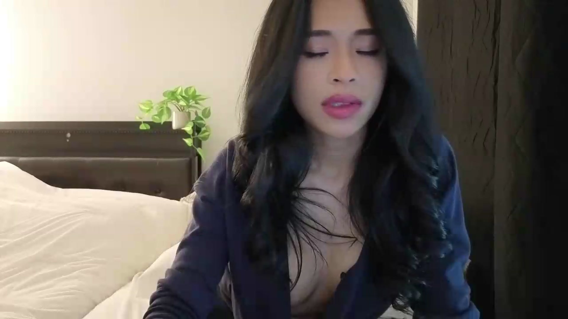 Gallery image thumbnail from Thaispice's myfreecams stream on, 06/22/2026, 23:52 image 14 of 20