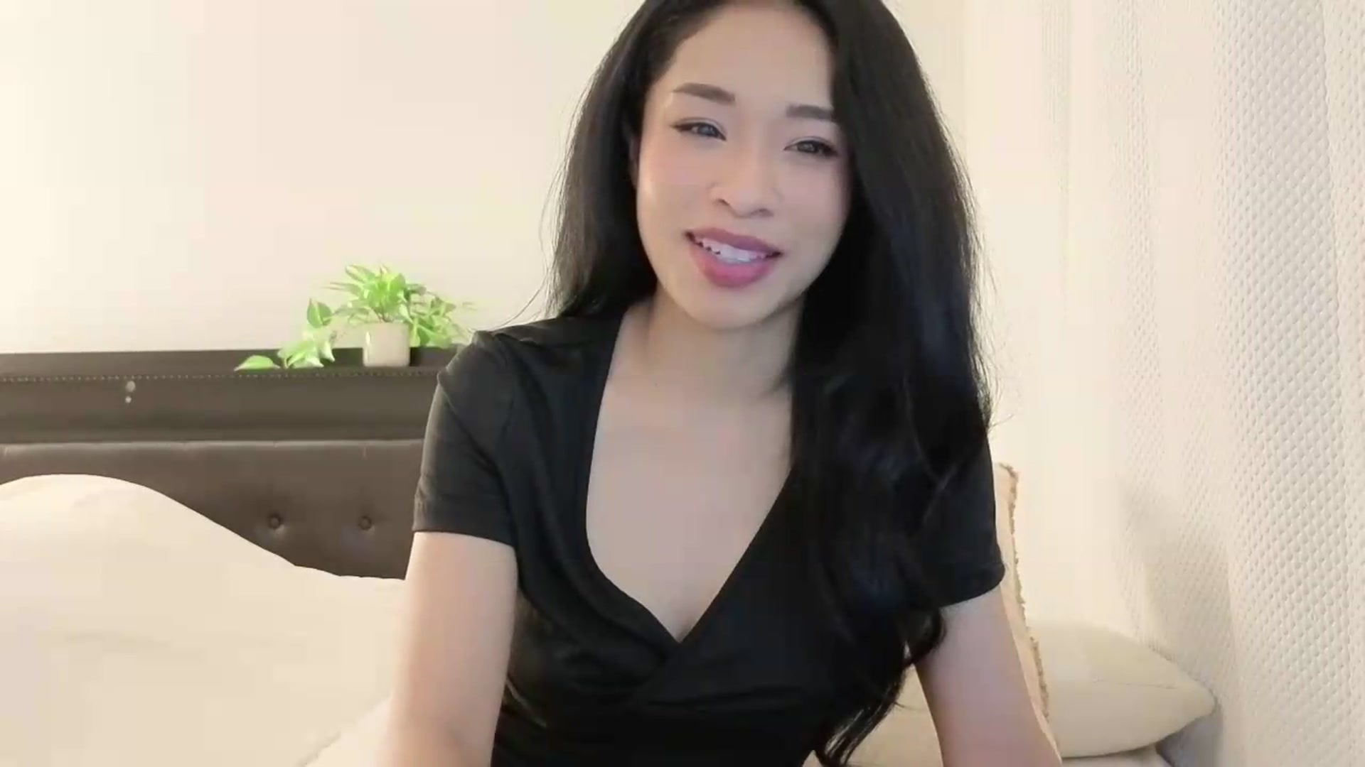 Gallery image thumbnail from Thaispice's myfreecams stream on, 07/20/2026, 23:17 image 5 of 20