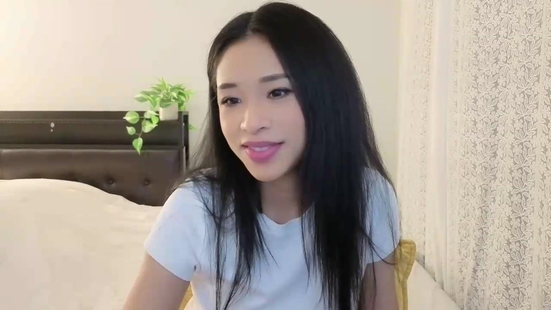 Gallery image thumbnail from Thaispice's myfreecams stream on, 08/24/2026, 24:26 image 10 of 20