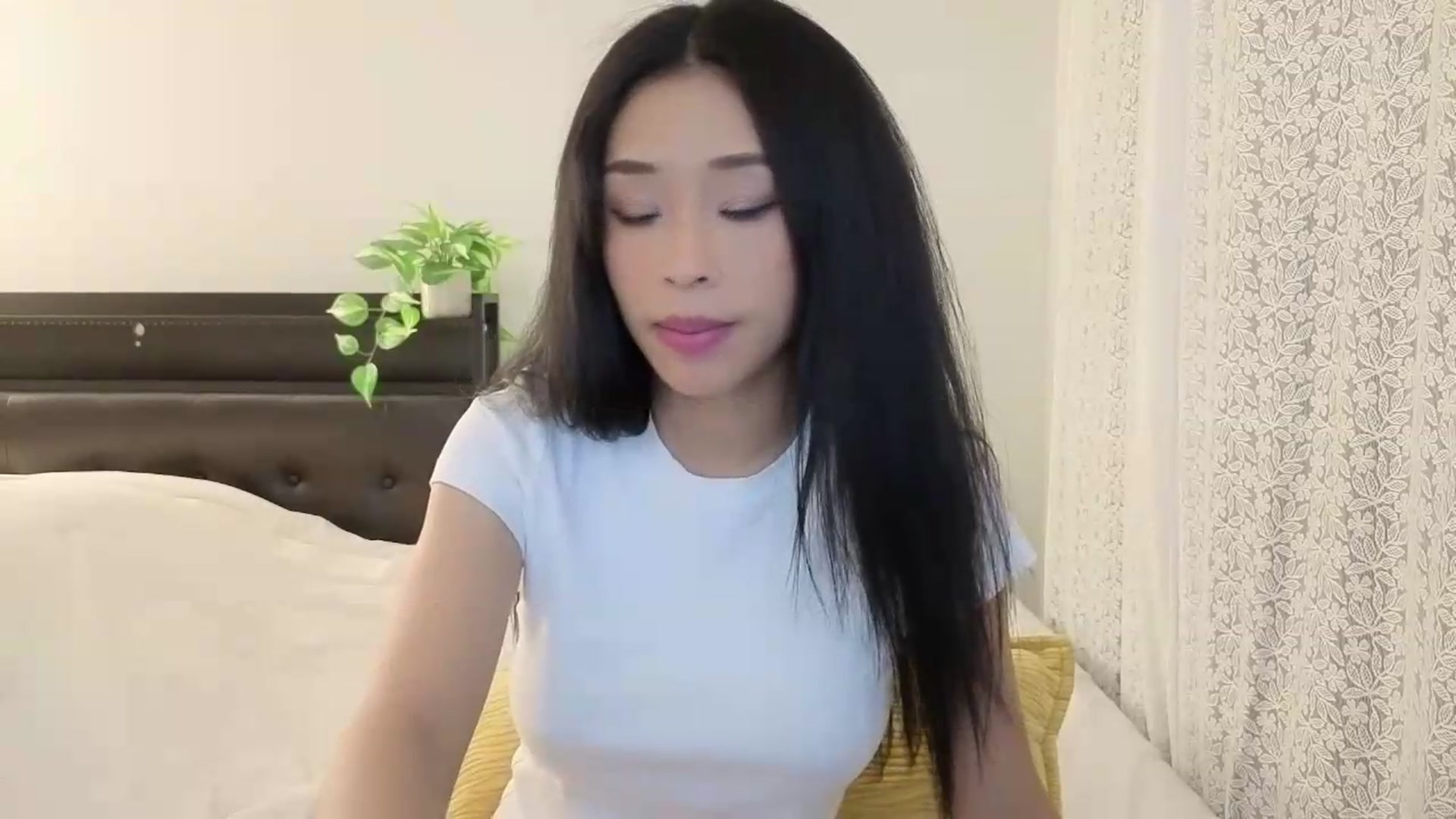 Gallery image thumbnail from Thaispice's myfreecams stream on, 08/24/2026, 24:26 image 3 of 20