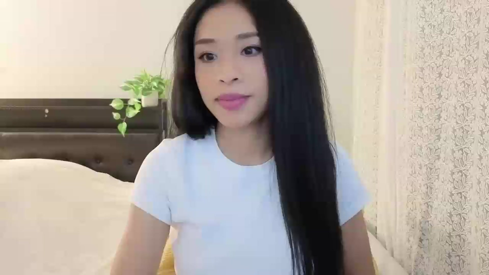Gallery image thumbnail from Thaispice's myfreecams stream on, 08/24/2026, 24:26 image 12 of 20